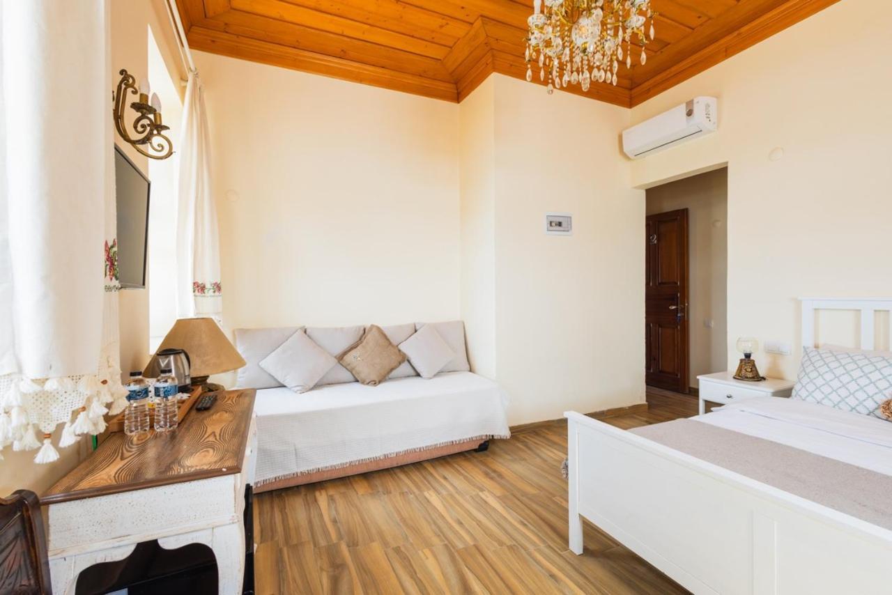 Lavantali Konak Otel Restoran Seferihisar Exterior foto