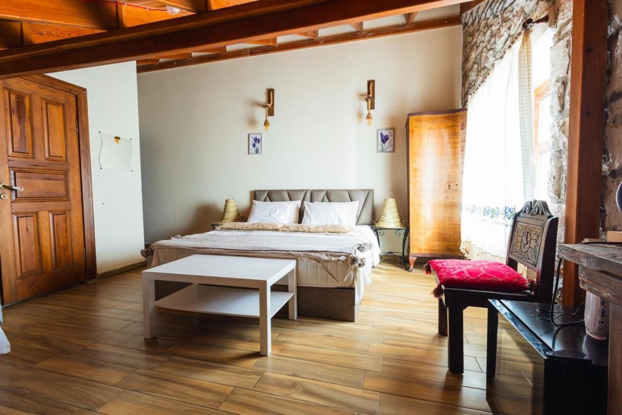 Lavantali Konak Otel Restoran Seferihisar Exterior foto