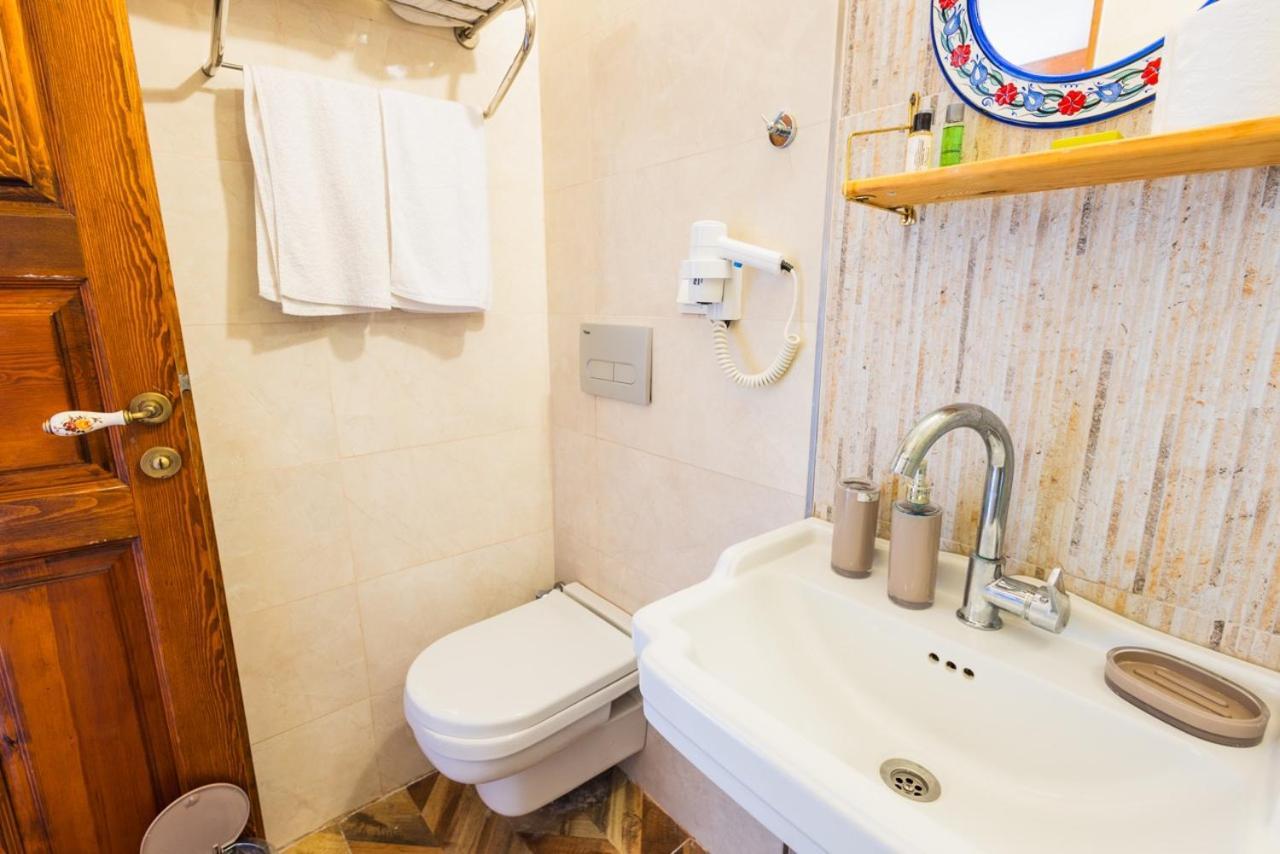 Lavantali Konak Otel Restoran Seferihisar Exterior foto